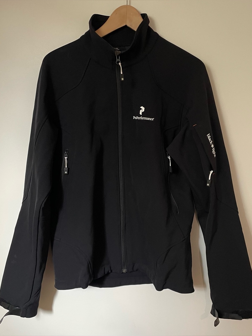 Peak Performance Men's Softshell Jacket Waterproof Black Ski Size Medium